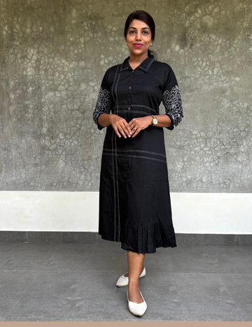 Floral Embroidered A-Line Midi Style Dress - Black