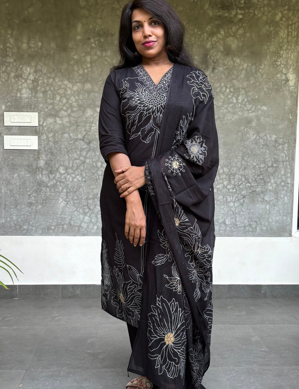 Floral printed soft cotton kurta set - Black