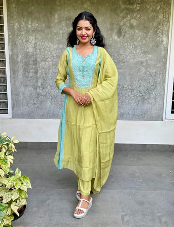 Roman Silk Embellished Designer Kurta Set - Light Green