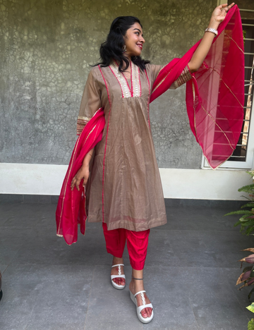 Chanderi Silk Designer Kurta Set with Organza Dupatta - Beige