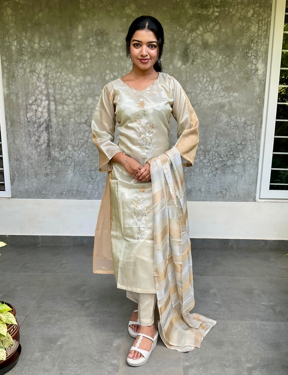 Kanchi Tissue Silk Zardosi Worked Kurta Set- Silver